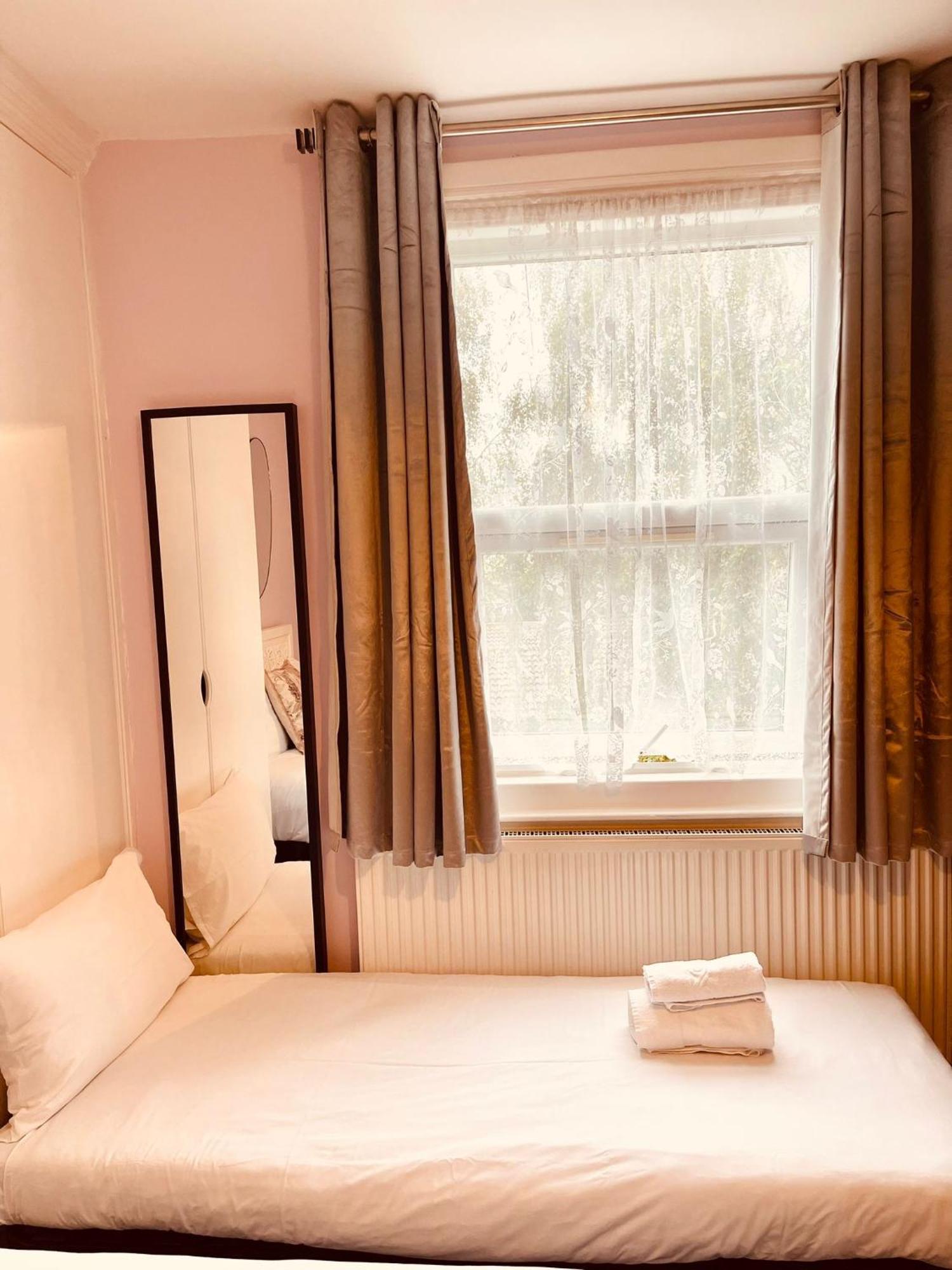 United Lodge Hotel ロンドン エクステリア 写真